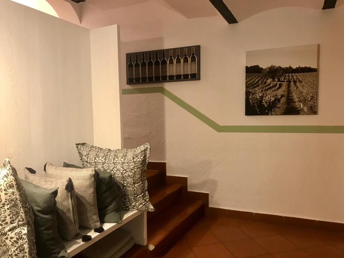 Weingut & Gaestezimmer Edelmann Goettlesbrunn Exterior photo